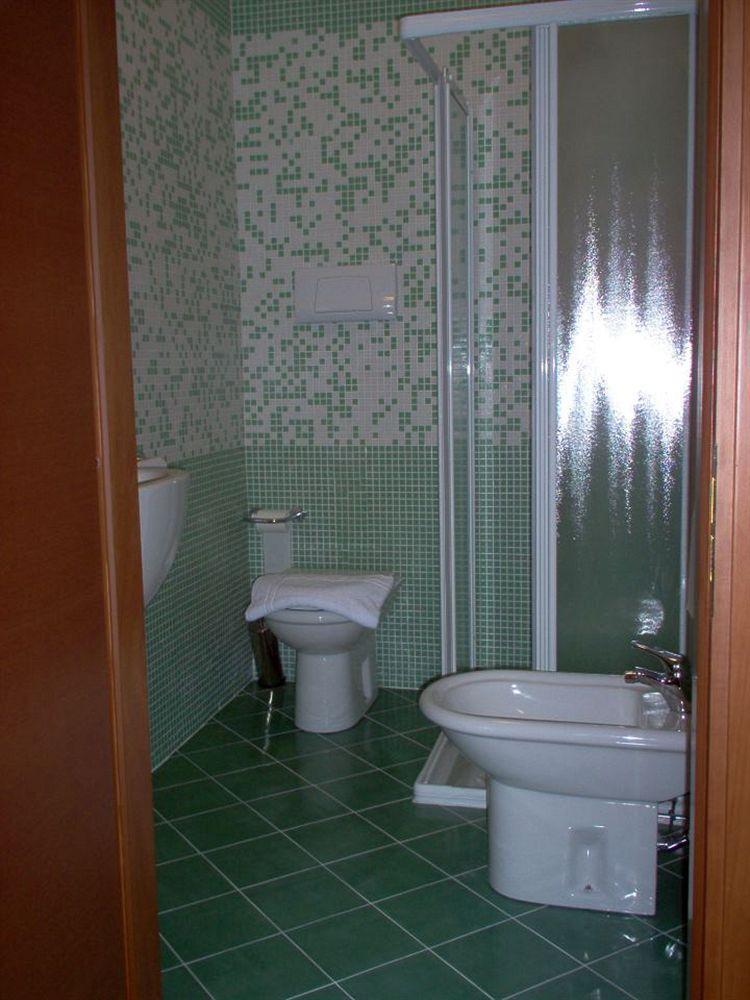 Hotel Ristorante La Grotta Castiglione Delle Stiviere Luaran gambar